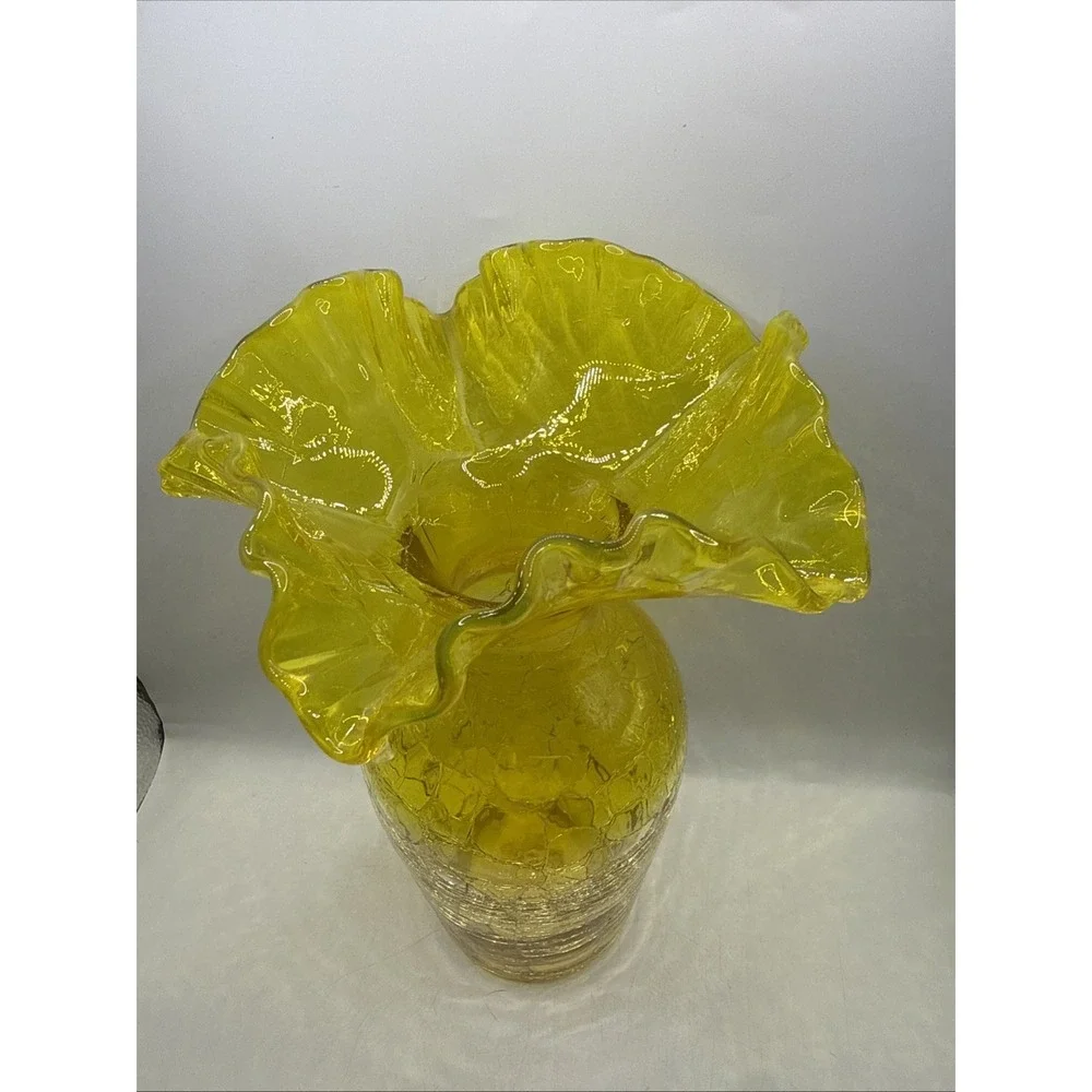 Blenko style hand blown yellow‎ art glass vase with a ruffled rim GLOWS RED